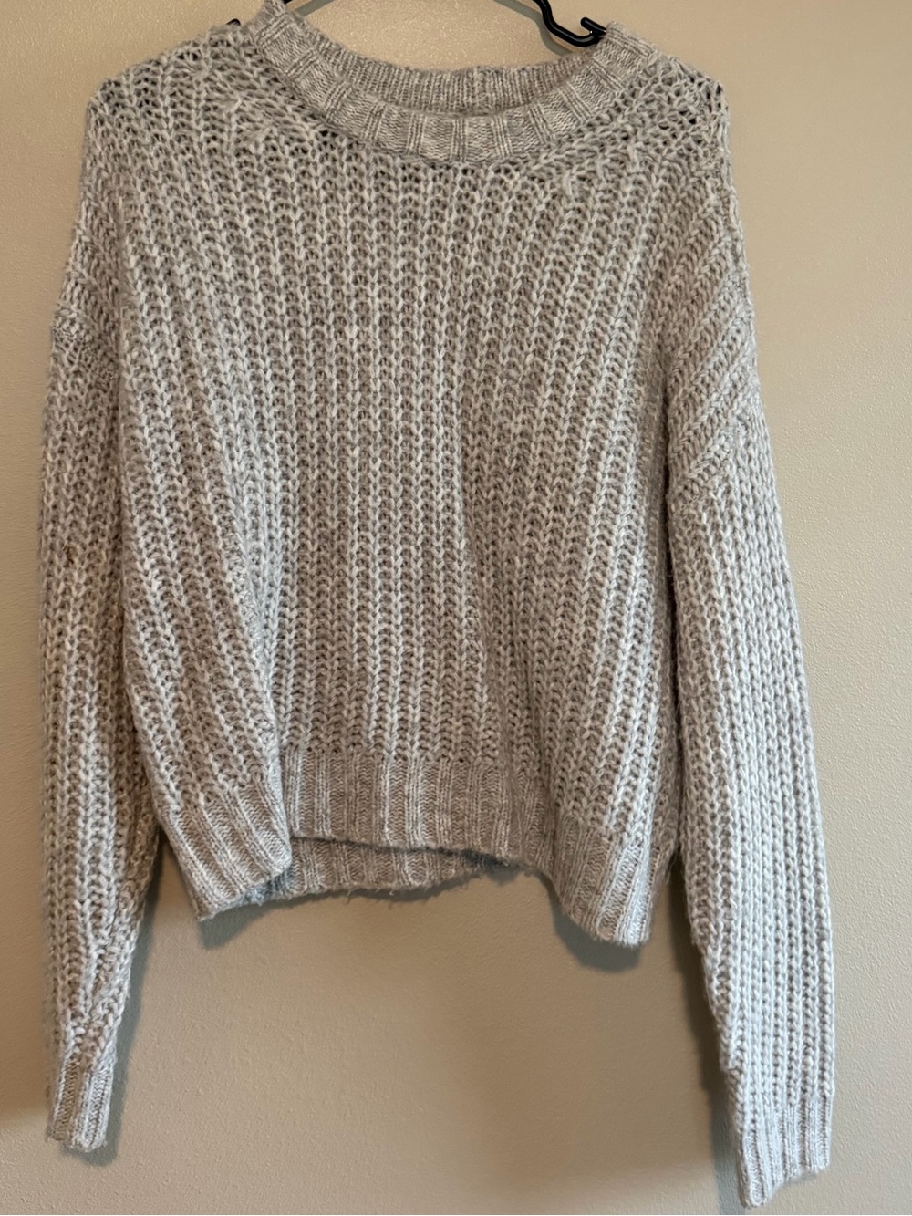 American Eagle Outfitters Light Gray Chunky Crewneck Sweater